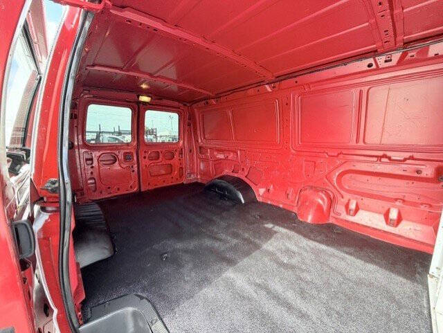 2002 Ford E-Series E-350 SD