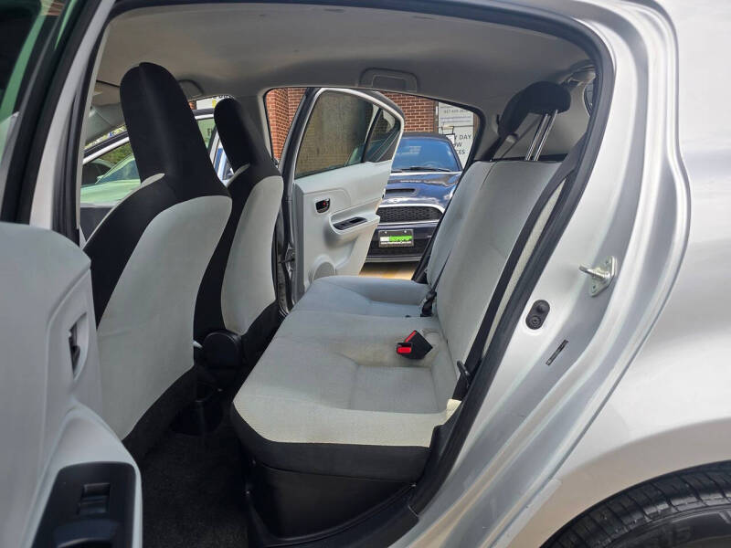 2014 Toyota Prius c Four