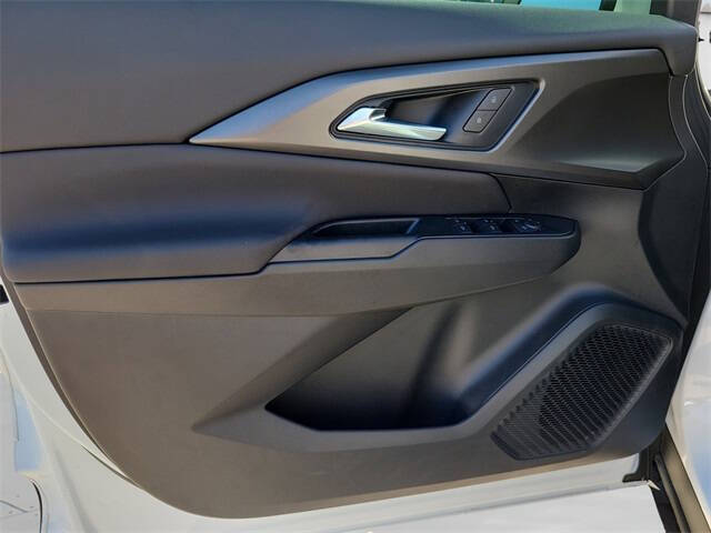 2026 Chevrolet Equinox EV LT 1