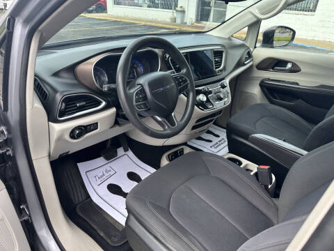 2017 Chrysler Pacifica Touring