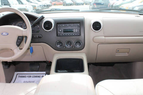 2003 Ford Expedition XLT