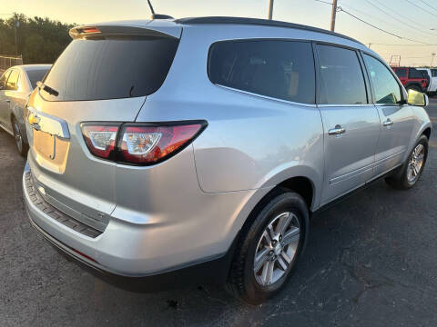 2017 Chevrolet Traverse LT