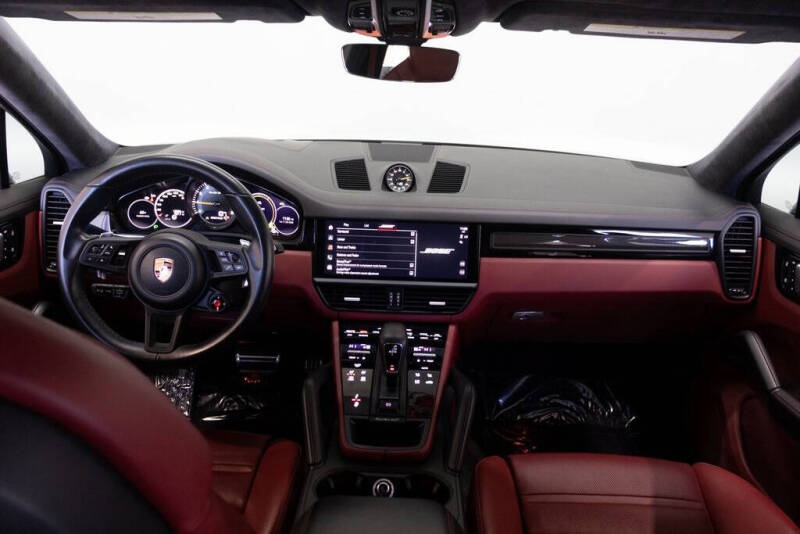 2022 Porsche Cayenne Turbo GT