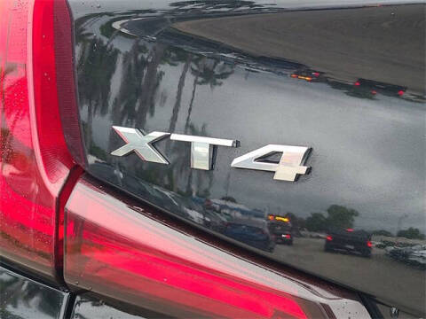 2023 Cadillac XT4 Premium Luxury