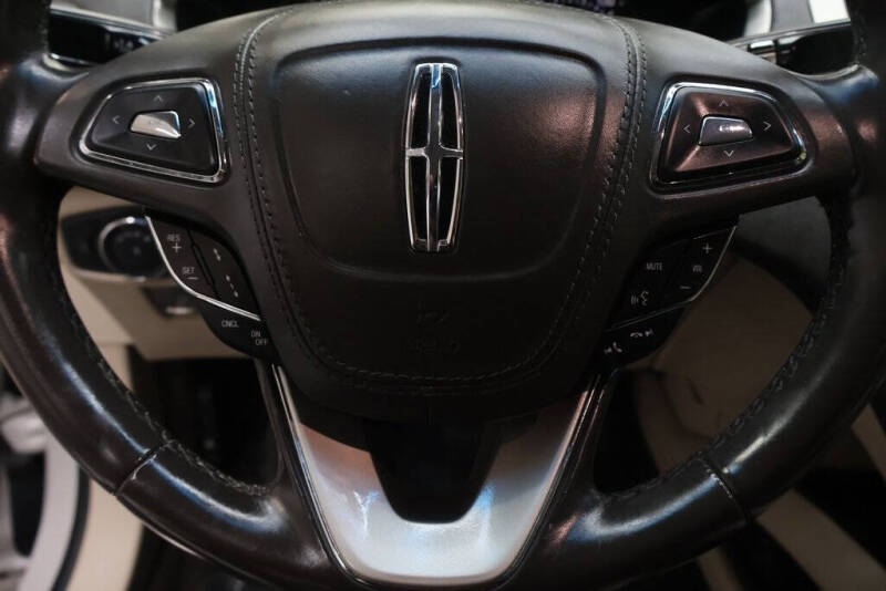 2020 Lincoln MKZ Standard