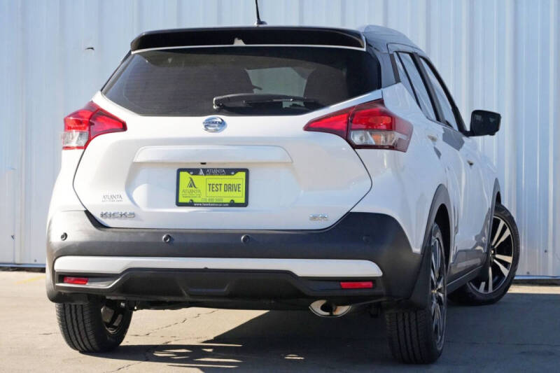 2020 Nissan Kicks SR