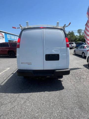 2021 Chevrolet Express 2500