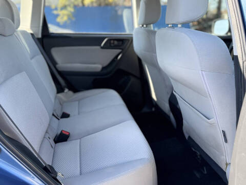 2015 Subaru Forester 2.5i