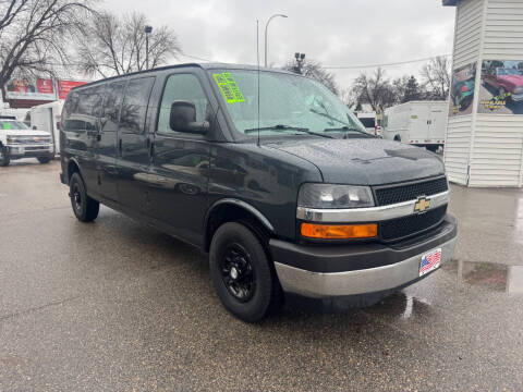 2017 Chevrolet Express LT 3500