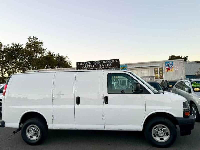 2022 Chevrolet Express 3500