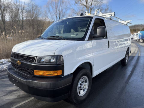 2025 Chevrolet Express 2500