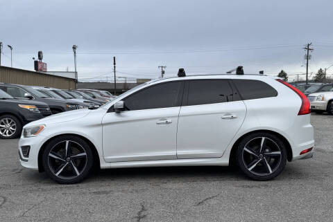 2016 Volvo XC60 T6 Drive-E R-Design Platinum