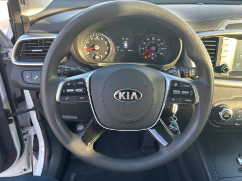 2019 Kia Sorento LX V6