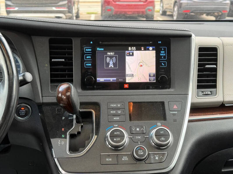 2015 Toyota Sienna