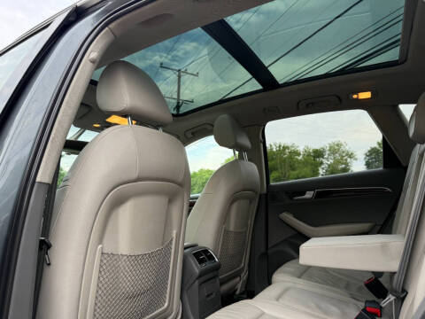 2012 Audi Q5 2.0T quattro Premium Plus