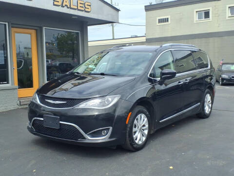 2018 Chrysler Pacifica Touring L