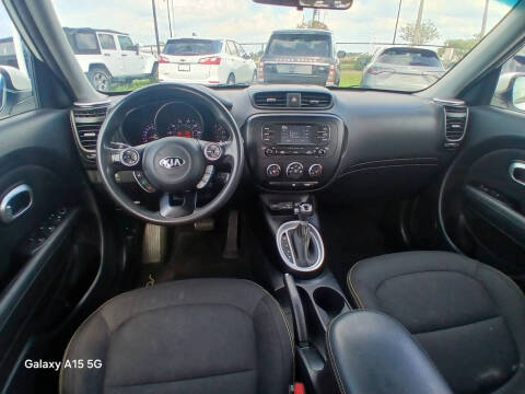 2016 Kia Soul +