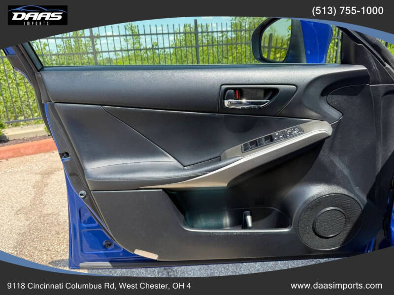 2016 Lexus IS 300