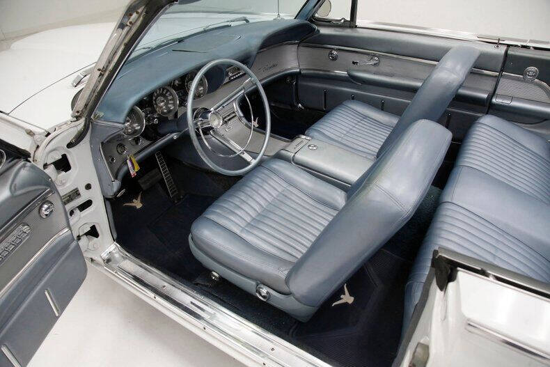 1962 Ford Thunderbird