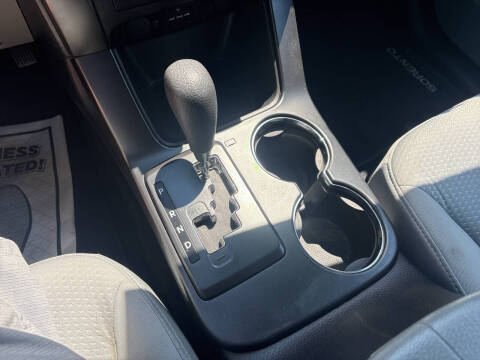 2011 Kia Sorento LX