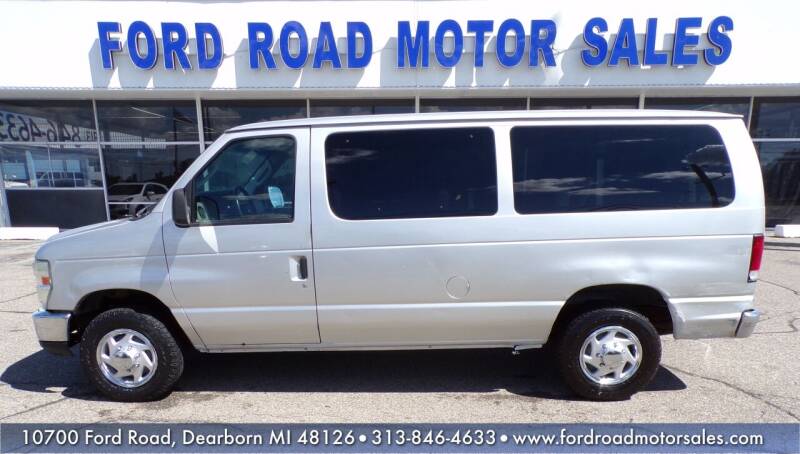 2009 Ford E-Series Wagon for sale at Ford Road Motor Sales in Dearborn MI