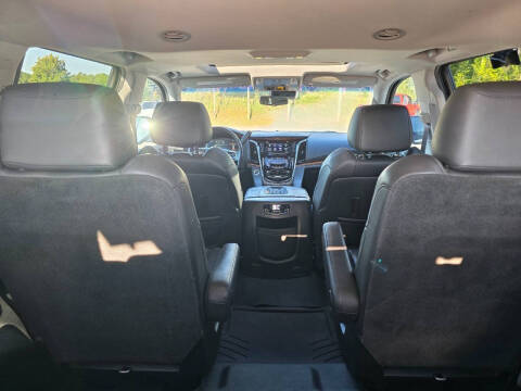 2017 Cadillac Escalade Luxury