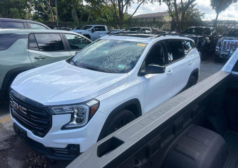 2023 GMC Terrain SLT