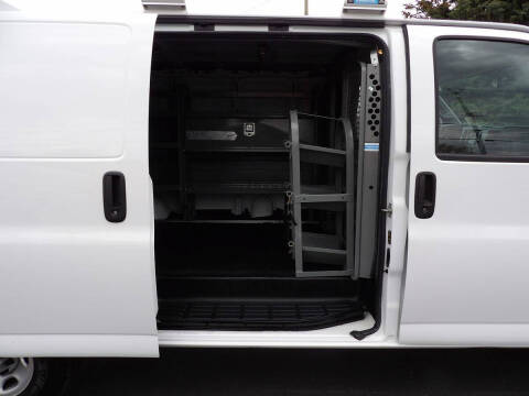 2022 Chevrolet Express 2500