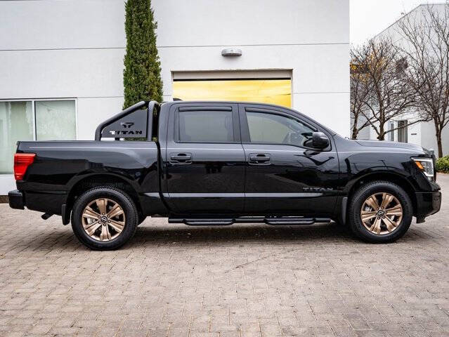 2024 Nissan Titan SV