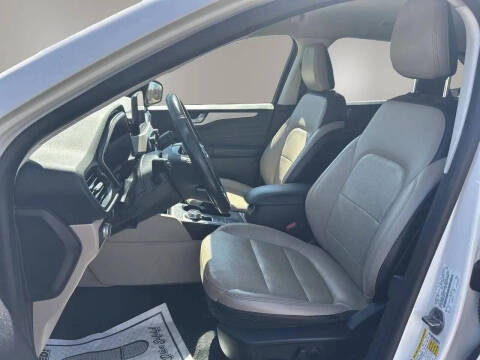 2021 Ford Escape SEL