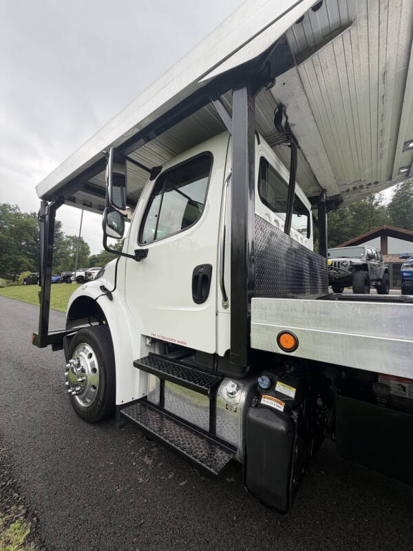 2019 Freightliner Business class M2