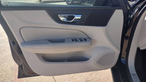 2019 Volvo S60 T5 Momentum