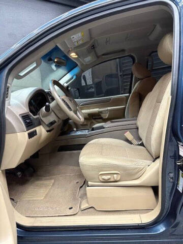 2013 Nissan Armada SV