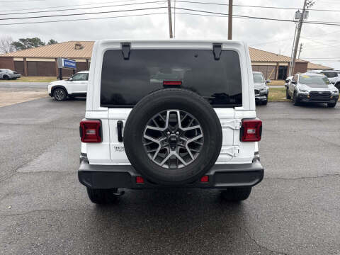 2024 Jeep Wrangler Sahara