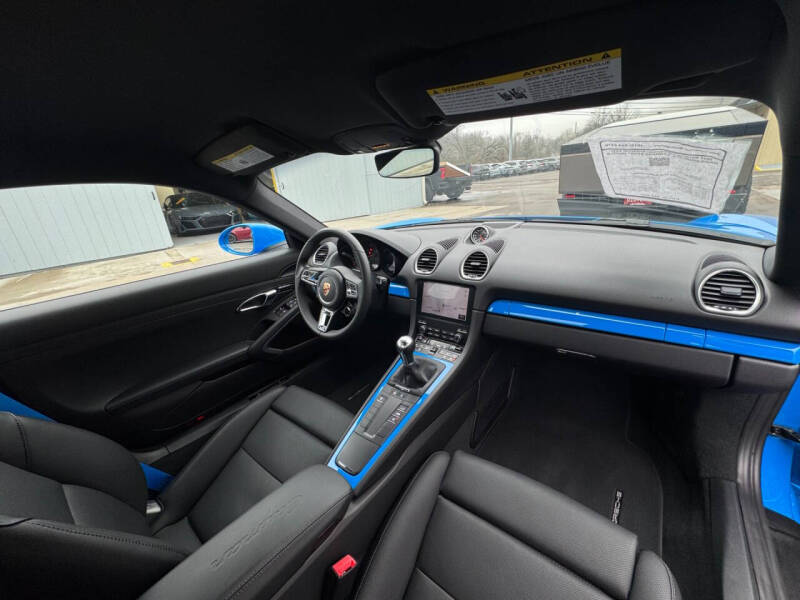 2025 Porsche 718 Cayman