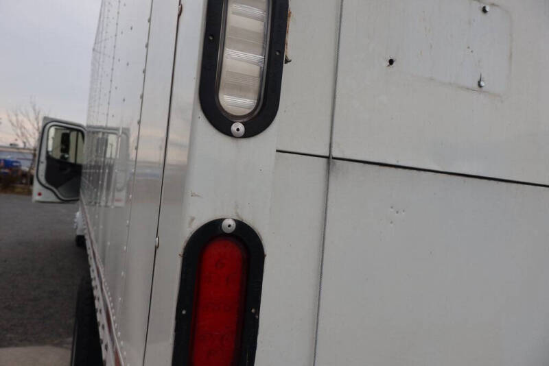 2016 Freightliner M2 106