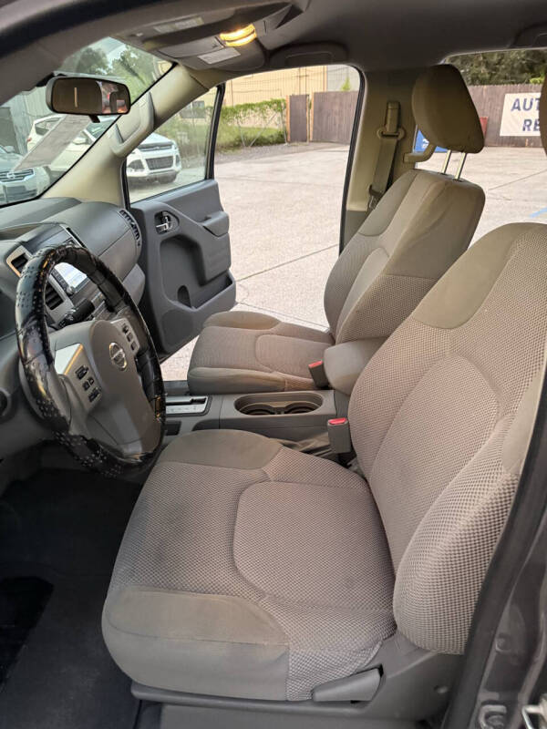 2019 Nissan Frontier SV