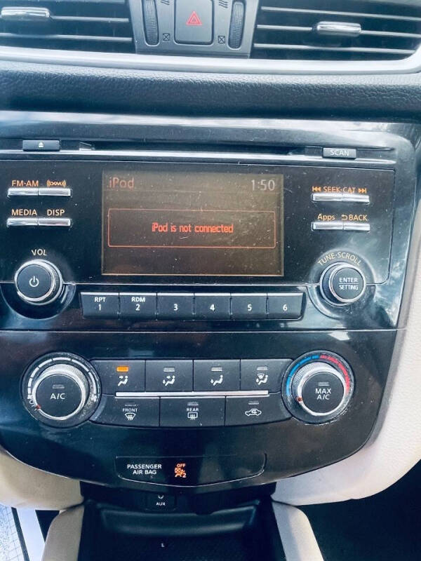 2016 Nissan Rogue SV