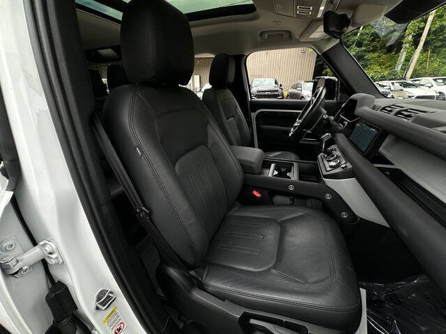 2022 Land Rover Defender 110 S