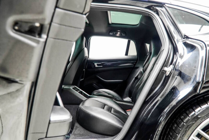 2021 Porsche Panamera 4