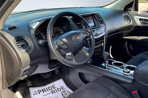 2014 Nissan Pathfinder S