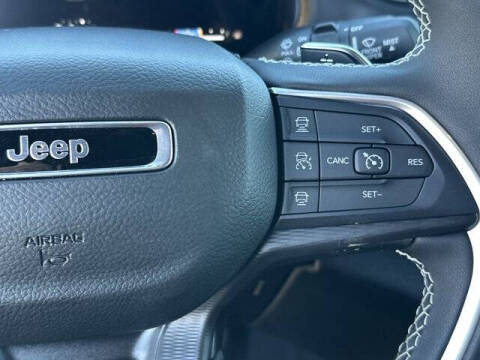 2025 Jeep Grand Cherokee Laredo X