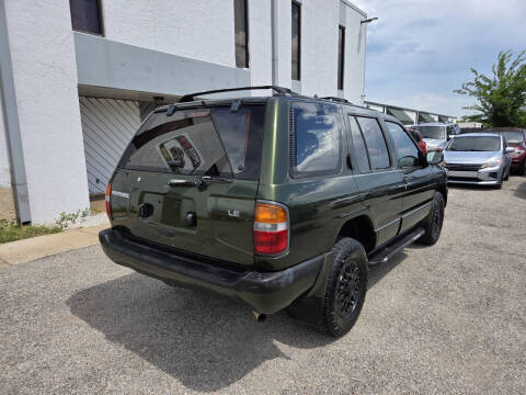 1996 Nissan Pathfinder LE