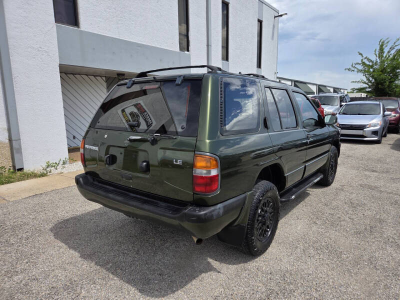 1996 Nissan Pathfinder LE