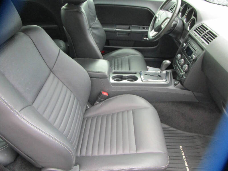 2013 Dodge Challenger SXT