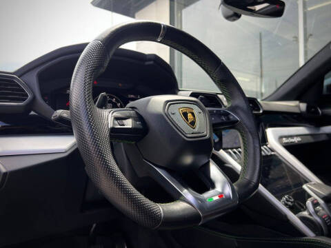 2022 Lamborghini Urus