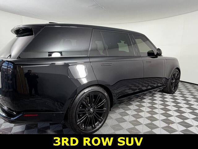 2025 Land Rover Range Rover P400 SE LWB