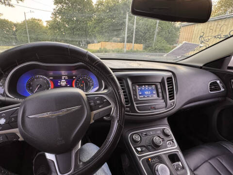 2015 Chrysler 200 C
