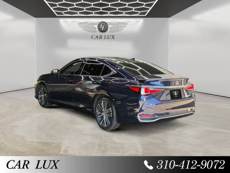 2022 Lexus ES 300h