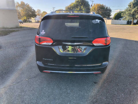 2018 Chrysler Pacifica Touring L